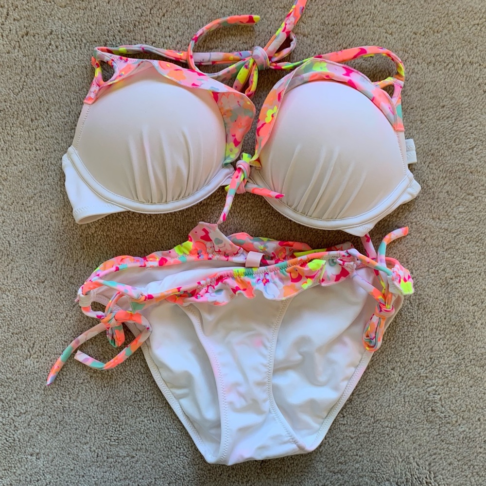 Victoria’s Secret white bikini